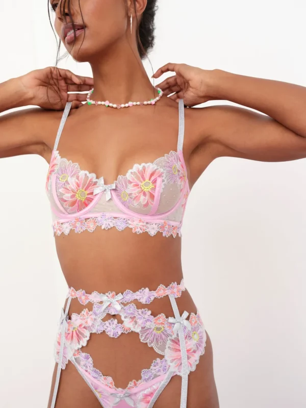 Woman For Love & Lemons Aster Embroidery Underwire Bra