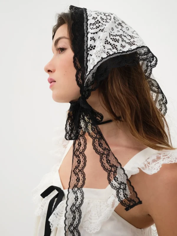 Woman For Love & Lemons Daisy Vine Lace Headscarf