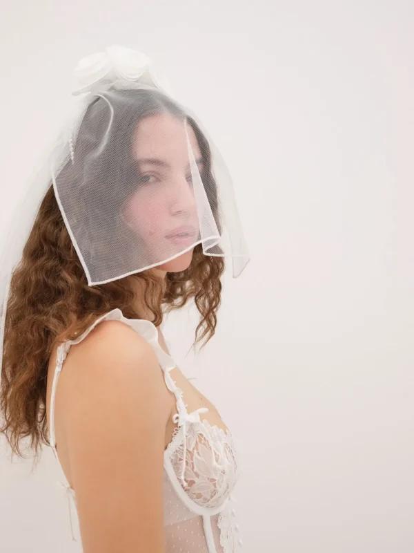 Woman For Love & Lemons Eternal Rose Veil