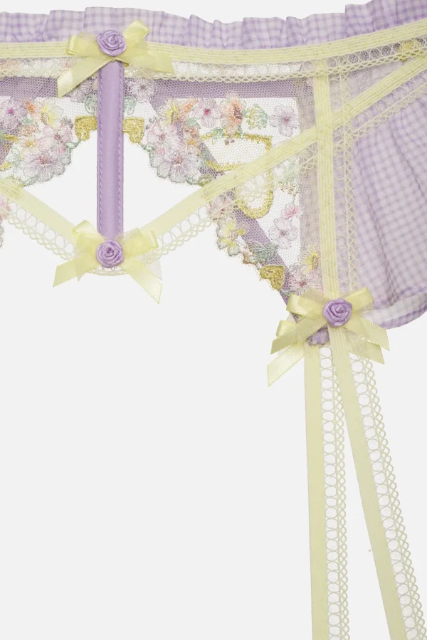 Woman For Love & Lemons Heart Wreath Garter