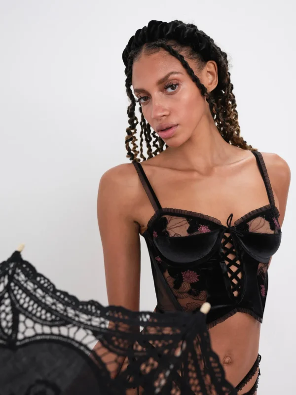 Woman For Love & Lemons Margot Bustier
