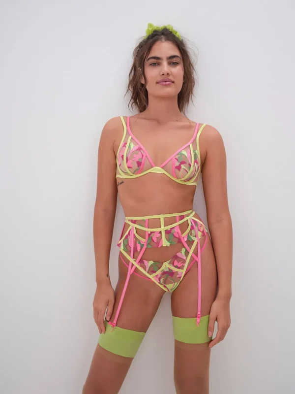 Woman For Love & Lemons Petunia Embroidery Garter