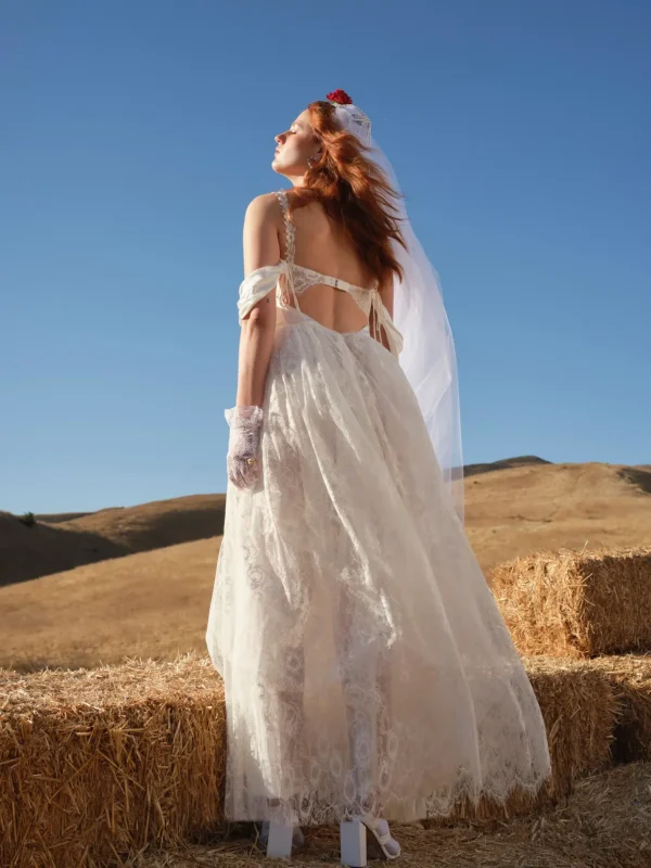 Woman For Love & Lemons Vera Bridal Gown